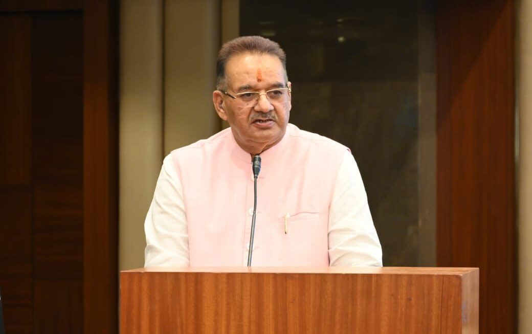 ग्राम्य विकास मंत्री गणेश जोशी ने, प्रधानमंत्री आवास योजना के मानक मंथन कार्यक्रम को किया सम्बोधित।