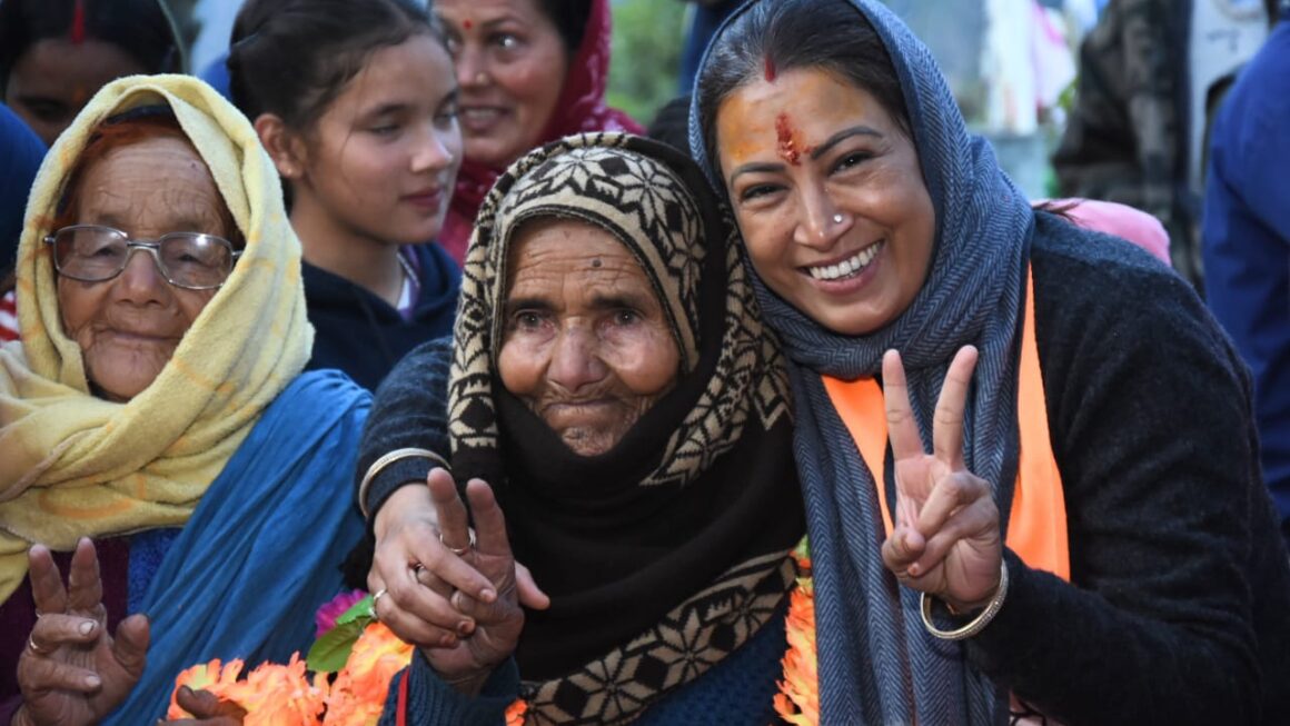 केदारनाथ विधानसभा में खिलने जा रहा है कमल, विकास कार्यों को समर्पित होगी भाजपा की जीत, मंत्री रेखा आर्या। 