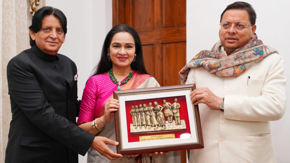 मुख्यमंत्री पुष्कर सिंह धामी से, मुख्यमंत्री आवास में बॉलीवुड अभिनेत्री श्रीमती पद्मिनी कोल्हापुरे ने की शिष्टाचार भेंट। 