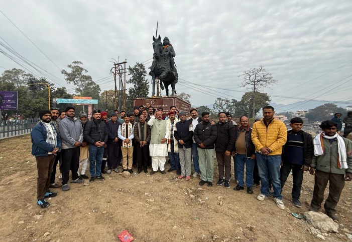 महाराणा प्रताप की पुण्यतिथि पर, कांग्रेस के वरिष्ठ नेताओं ने उनकी मूर्ति पर, पुष्पांजलि अर्पित कर भावभीनी श्रद्धांजलि दी, लालचंद शर्मा।