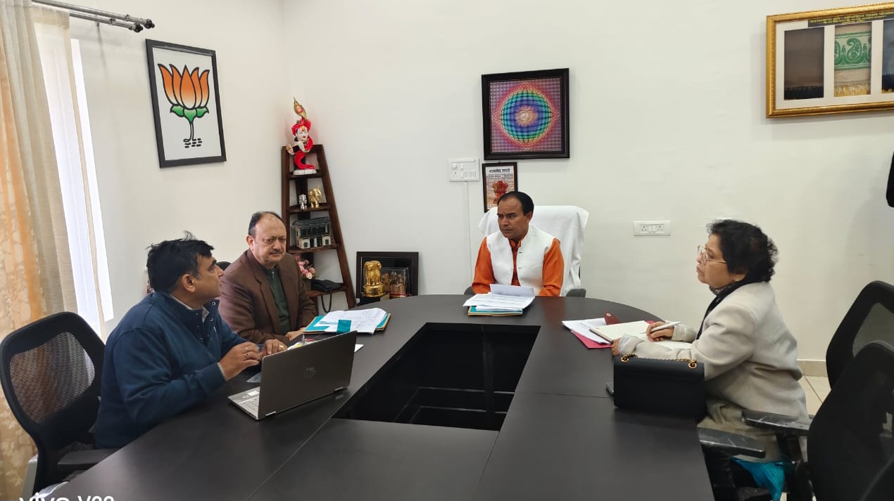 सूबे में दुरूस्त होगी 108 इमरजेंसी एम्बुलेंस सेवा, एम्बुलेंस के बेड़े में होगी वृद्धि, जनपदों में रहेगी बैकअप व्यवस्था, डॉ. धन सिंह रावत।