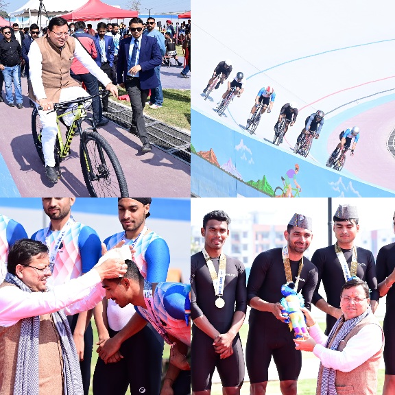मुख्यमंत्री पुष्कर धामी ने, 38वें राष्ट्रीय खेल के अंतर्गत रुद्रपुर स्पोर्ट्स स्टेडियम वेलोड्रोम में, साइकिलिंग पदक विजेताओं को मेडल प्रदान कर शुभकामनाएं दी।