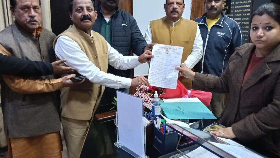 अनुबंधित आउटसोर्स कंपनियों के, कार्मिकों को नहीं मिला पांच माह से वेतन, लालचंद शर्मा।