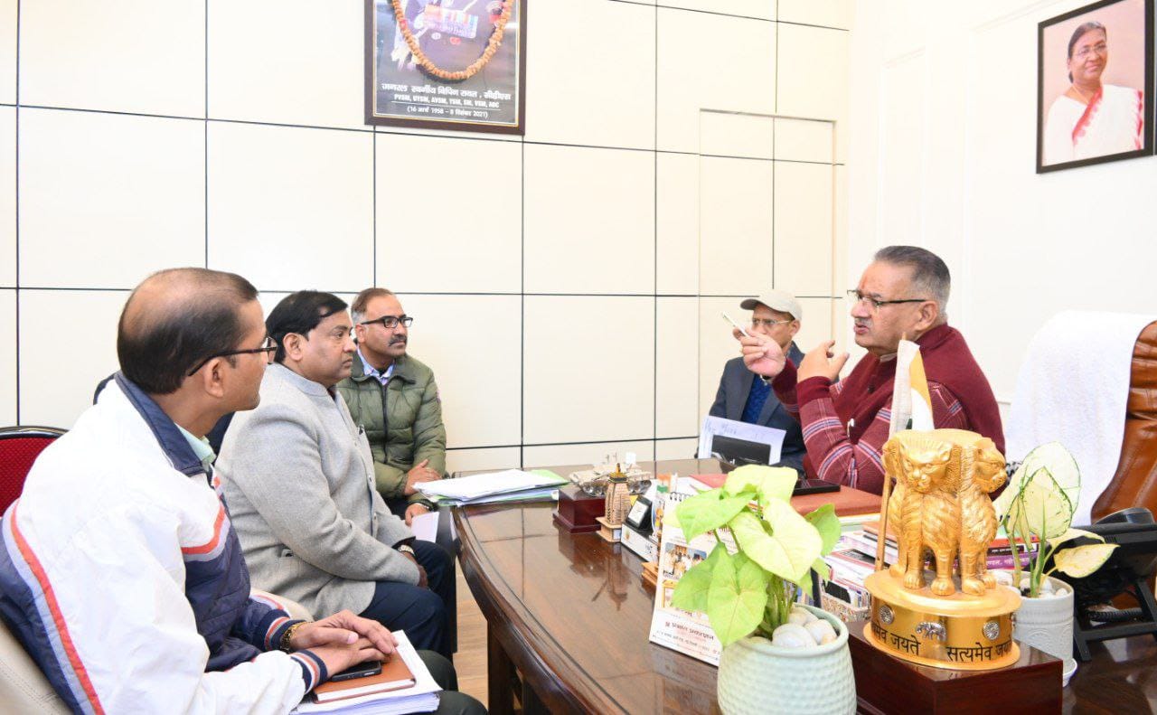 कृषि मंत्री गणेश जोशी ने फसल बीमा भुगतान में देरी पर जताई नाराजगी, तत्काल मुआवजा जारी करने के निर्देश।