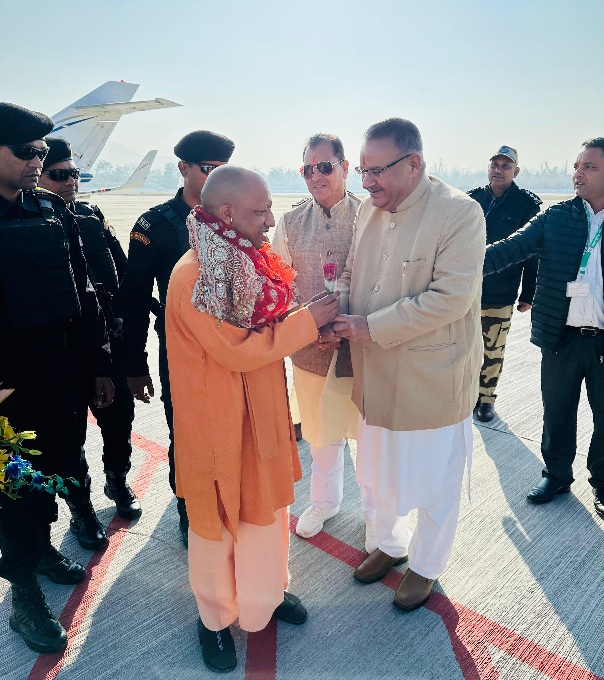 यूपी के मुख्यमंत्री योगी आदित्यनाथ अपने, तीन दिवसीय कार्यक्रम के तहत पहुंचे उत्तराखंड।