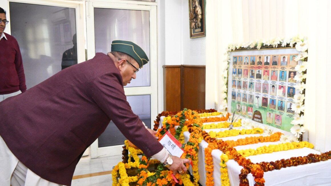 पुलवामा हमले की छठवीं बरसी पर, श्रद्धांजलि सभा में वीर शहीदों को श्रद्धासुमन किए अर्पित, सैनिक कल्याण मंत्री गणेश जोशी।