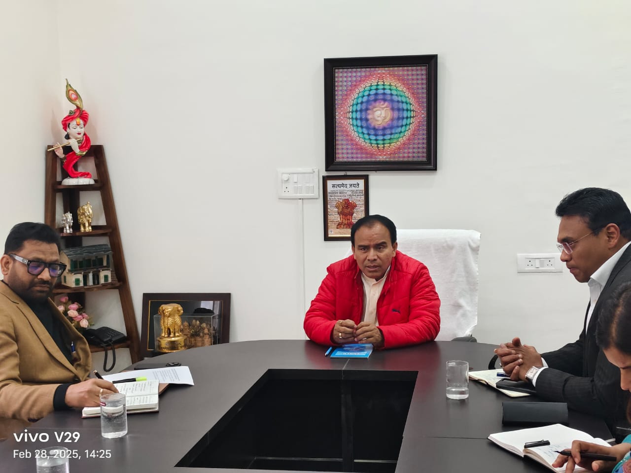 स्वास्थ्य विभाग में चतुर्थ श्रेणी के,1300 पदों पर होगी भर्ती, डॉ धन सिंह रावत।