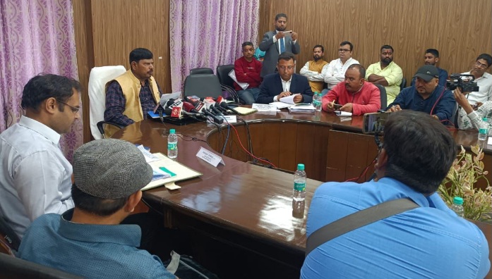 केंद्रीय मंत्री रामदास अठावले ने ली, समाज कल्याण विभाग की समीक्षा बैठक। 