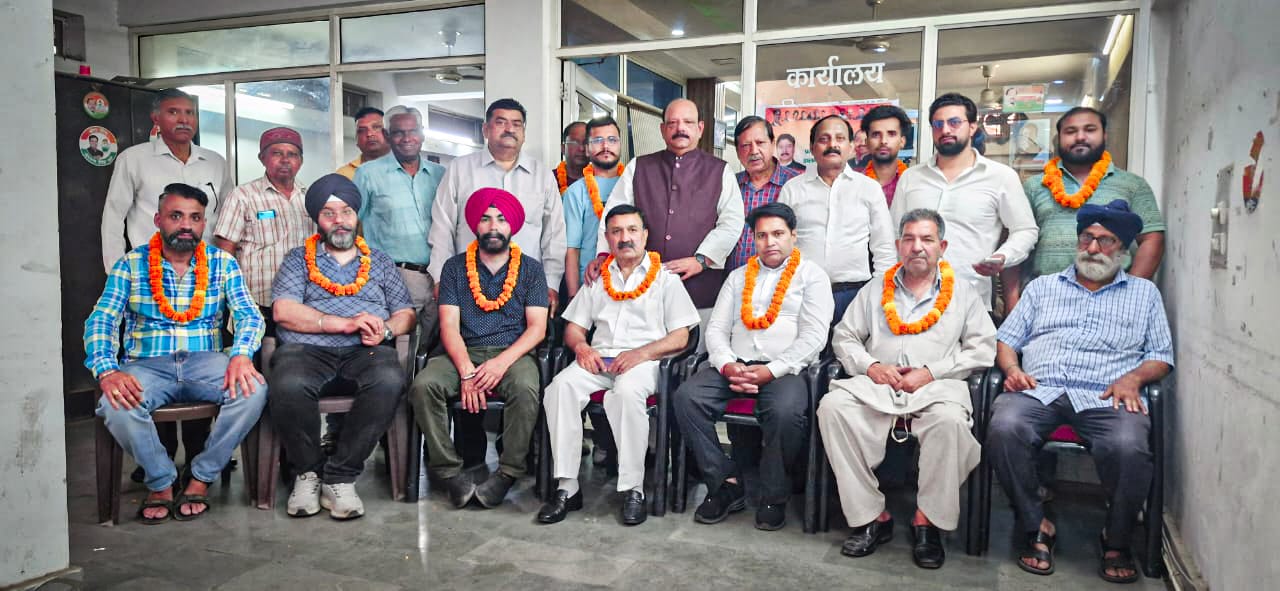 महानगर कांग्रेस व्यापार प्रकोष्ठ, कमेटी का हुआ विस्तार, कई क्षेत्रों में बनाए गए, व्यापार प्रकोष्ठ के अध्यक्ष उपाध्यक्ष व सचिव, लालचंद शर्मा।