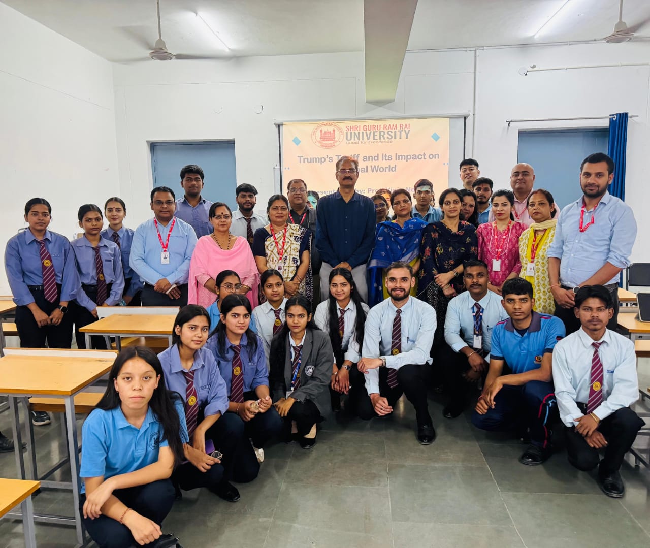 एसजीआरआर विश्वविद्यालय में, ट्रंप के आयात कर का दुनिया पर, आर्थिक प्रभाव विषय पर व्याख्यान। 