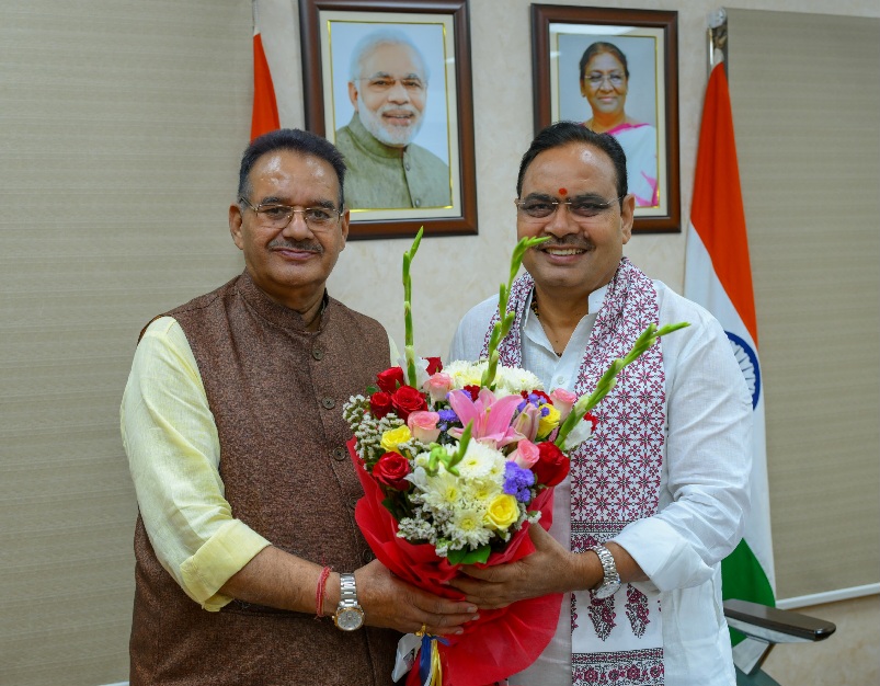 कृषि मंत्री गणेश जोशी ने, राजस्थान के मुख्यमंत्री भजनलाल शर्मा से की शिष्टाचार भेंट।