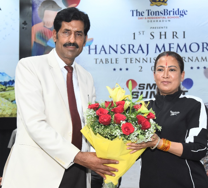 चुनौतियों से जूझना सिखाता है खेल, रेखा आर्या।