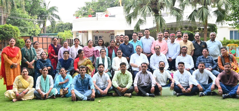 कैबिनेट मंत्री गणेश जोशी ने, मसूरी भाजपा मंडल की नवगठित कार्यकारिणी, के साथ की परिचयात्मक बैठक।