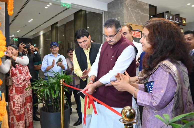 ग्राम्य विकास मंत्री गणेश जोशी ने, हाउस ऑफ हिमालयाज के कॉर्ट का किया उद्घाटन।