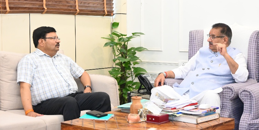 रिश्वत प्रकरण में बागेश्वर के, जिला सैनिक कल्याण अधिकारी के बर्खास्तगी के आदेश जारी।