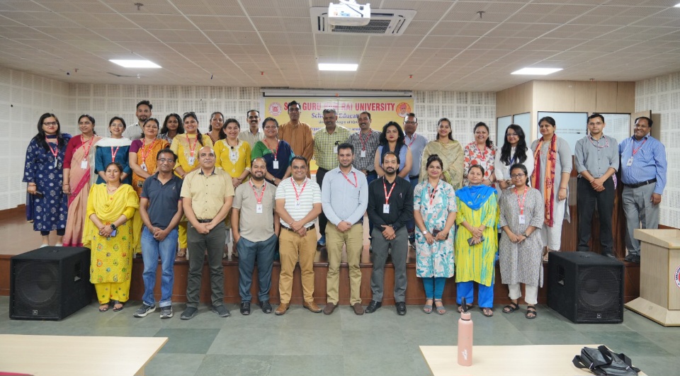 SGRR विश्वविद्यालय में शिक्षकों के कल्याण के लिए, और चिंता को कम करने विषय” पर इंटरैक्टिव सत्र का किया आयोजन।