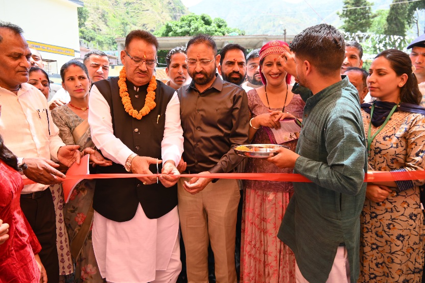 कृषि मंत्री गणेश जोशी ने टिहरी जिले के, नैनबाग में विकसित कृषि संकल्प अभियान का किया शुभारंभ।