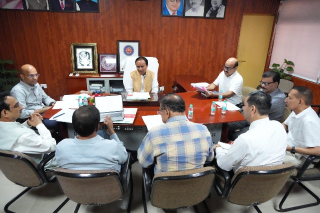 एक पेड़ मॉ के नाम अभियान से जुड़ेंगे उच्च शिक्षण संस्थान, डॉ. धन सिंह रावत।