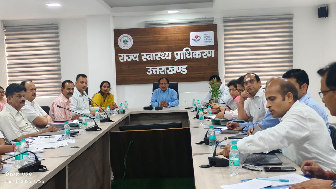 गोल्डन कार्ड की विसंगतियां होंगी दूर, डॉ. धन सिंह रावत।