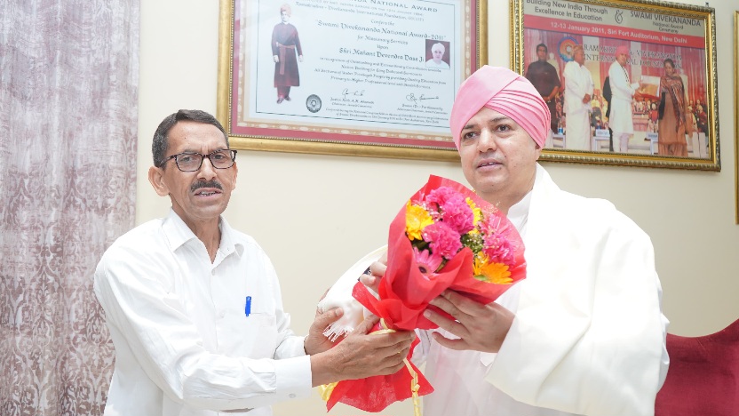 उत्तराखण्ड राज्य आंदोलनकारी सम्मान परिषद के उपाध्यक्ष ने, श्री दरबार साहिब में टेका मत्था।