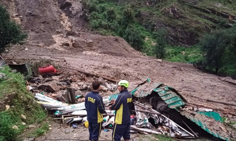 उत्तरकाशी के सलाई बैंड क्षेत्र में अतिवृष्टि के कारण, एक लेबर कैंप के 19 श्रमिक बहे, 10 रेस्क्यू 9 लापता, रेस्क्यू जारी।