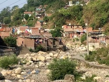 बिंदाल नदी के किनारे की बस्तियों को हटाने का आया ऑर्डर, 30 जून से पहले पूरी तरह से हटा लिया जाएगा अतिक्रमण।