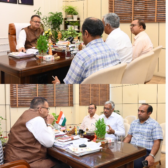 कृषि आधारित उद्योगों पर मण्डी शुल्क में छूट को लेकर, कृषि मंत्री गणेश जोशी से मिला, चैंबर ऑफ कॉमर्स का प्रतिनिधिमंडल।