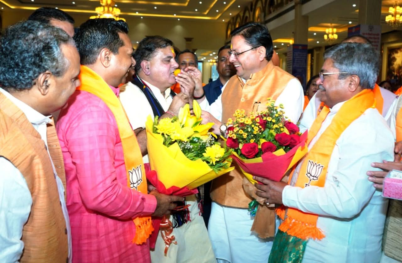 दूसरी बार भाजपा के प्रदेश अध्यक्ष बने महेंद्र भट्ट, सीएम धामी ने दी बधाई।