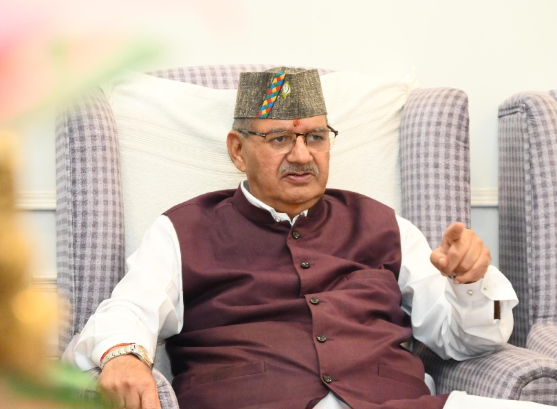 ग्राम्य विकास मंत्री गणेश जोशी ने की समीक्षा बैठक, बंद सड़कों को जल्द खोलने के दिए निर्देश।