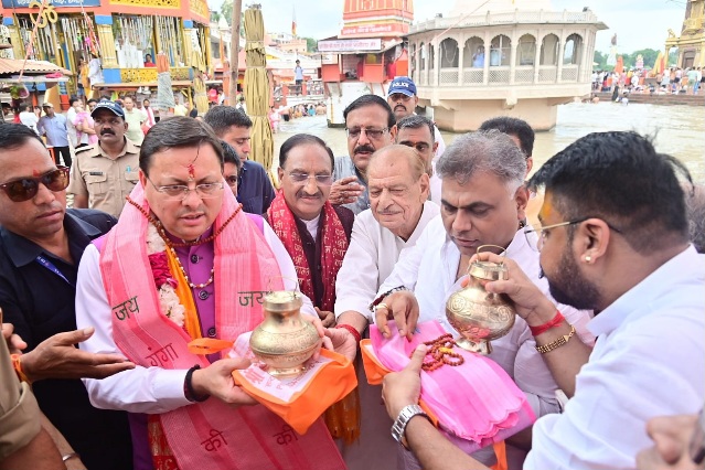 सीएम धामी ने की सभी नदियों का ‘मां’ के समान, आदर करने की अपील, जनसामान्य को नदी संरक्षण से जोड़ने की पहल।