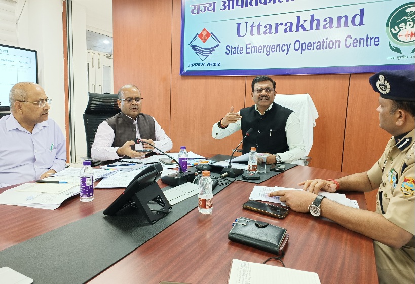 हिमाचल प्रदेश जाएगा यूएसडीएमए का विशेषज्ञ दल, मुख्य सचिव आनंद बर्द्धन ने, सचिव आपदा प्रबंधन को दिए निर्देश।