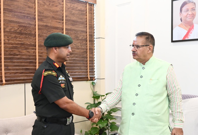 सैनिक कल्याण मंत्री गणेश जोशी से मिले, इको गढ़वाल राइफल्स के कमान अधिकारी, हरेला पर्व पर वृक्षारोपण को लेकर हुई चर्चा।