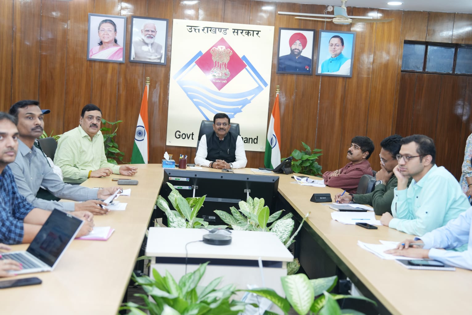 उत्तराखंड में इलेक्ट्रिक वाहन के, अनुकूल इकोसिस्टम तैयार करने के उद्देश्य से, की जा रही नई पॉलीसी, मुख्य सचिव।