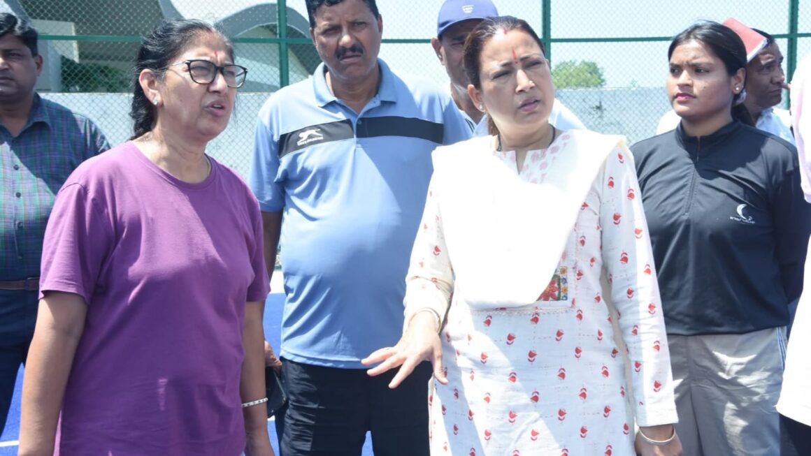 अगस्त में मिलेगा हल्द्वानी को, एस्ट्रो टर्फ हॉकी स्टेडियम, खेल मंत्री रेखा आर्या ने किया, निर्माण कार्य का निरीक्षण। 