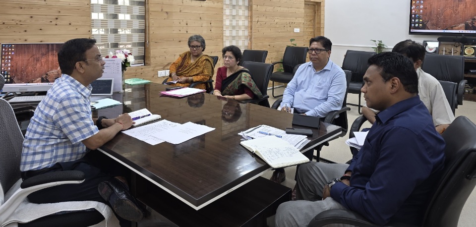 स्वास्थ्य सेवाओं में सुधार के लिए, मुख्यमंत्री ने दिए निर्देश, स्वास्थ्य आयुक्त बनाने पर विचार।