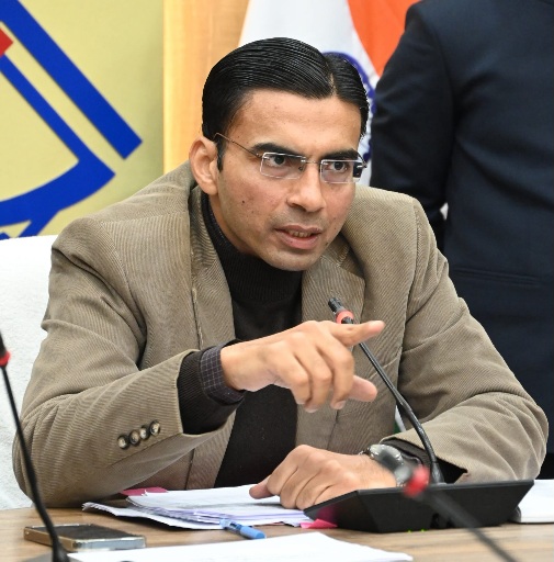 डीएम सविन बंसल के निर्देश जिले में, 12 अतिरिक्त उचित दर खाद्यान्न दुकानों की आवंटन प्रक्रिया शुरू।