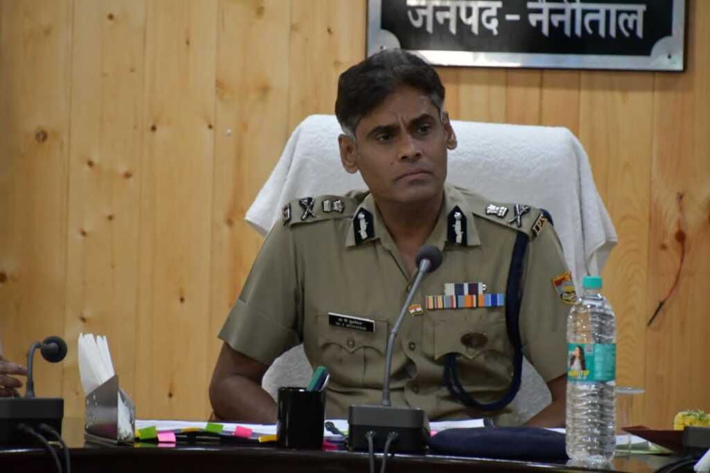 एडीजी अपराध एवं कानून व्यवस्था ने, कुमाऊं रेंज के जनपद प्रभारियों के साथ की समीक्षा बैठक, अपराध नियंत्रण एवं रोकथाम हेतु दिए सख्त निर्देश। 