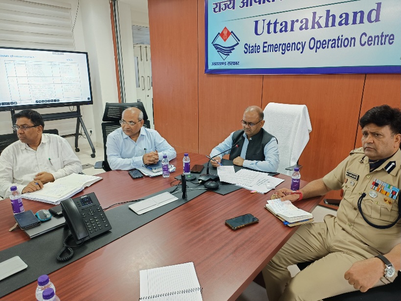 24 घंटे अलर्ट पर रहें क्विक रिस्पांस टीमें, राज्य के कई जनपदों में भारी बारिश की संभावना, विनोद कुमार सुमन।