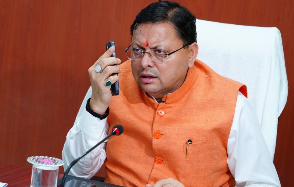 मुख्यमंत्री पुष्कर सिंह धामी के निर्देश पर, अलर्ट मोड में स्वास्थ्य विभाग, देहरादून व ऋषिकेश में चिकित्सकों सहित ICU बेड किए आरक्षित।