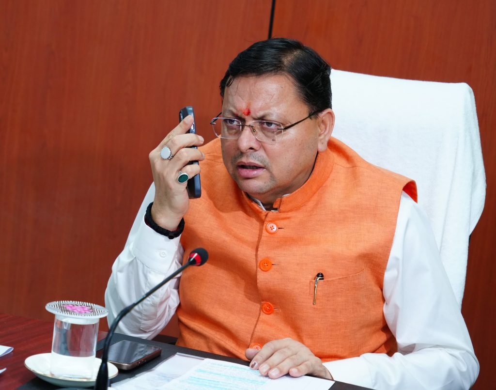 मुख्यमंत्री पुष्कर सिंह धामी के निर्देश पर, अलर्ट मोड में स्वास्थ्य विभाग, देहरादून व ऋषिकेश में चिकित्सकों सहित ICU बेड किए आरक्षित।