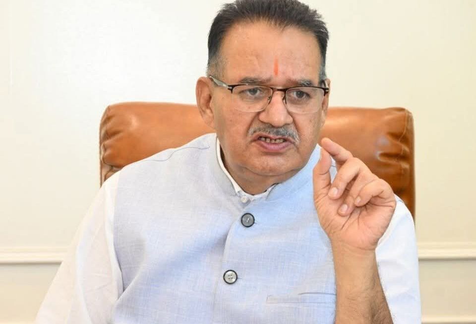 जनपद प्रभारी मंत्री गणेश जोशी ने, भारी वर्षा के दृष्टिगत ऊधमसिंहनगर की स्थिति की ली जानकारी।