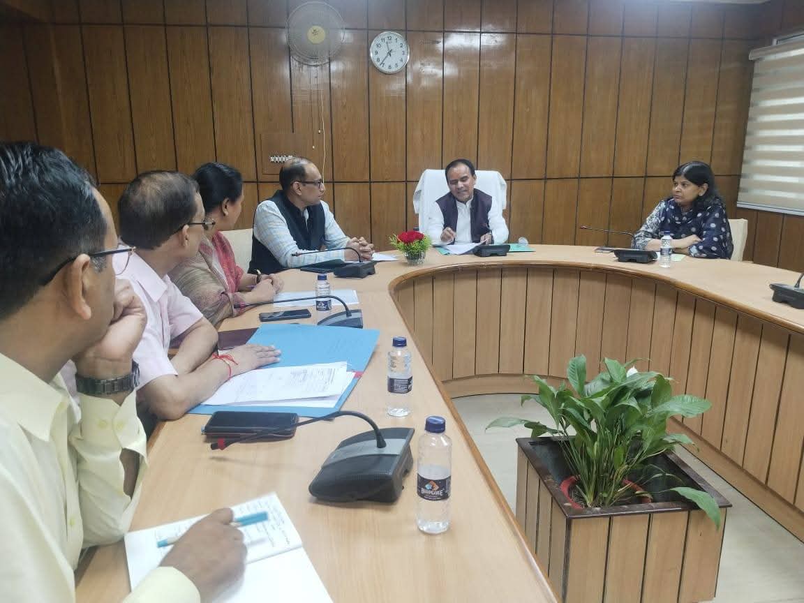 एससीईआरटी नियमावली में देरी पर विभागीय मंत्री नाराज, समीक्षा बैठक में अधिकारियों को लगाई जमकर फटकार।