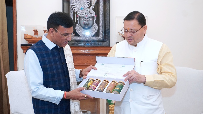 मुख्यमंत्री पुष्कर सिंह धामी ने, केंद्रीय मंत्री डॉ.मनसुख मांडविया से भेंट कर, राज्य में खेलों के व्यापक विकास व कई महत्वपूर्ण प्रस्तावों पर की चर्चा।