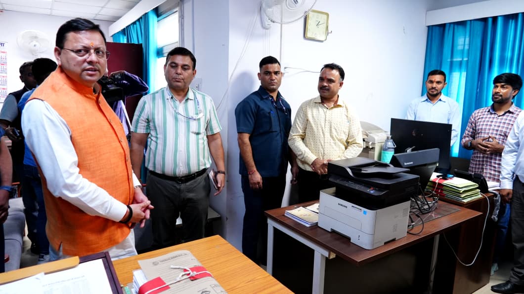 मुख्यमंत्री पुष्कर सिंह धामी ने किया, विधानसभा स्थित विभिन्न कार्यालयों का निरीक्षण।