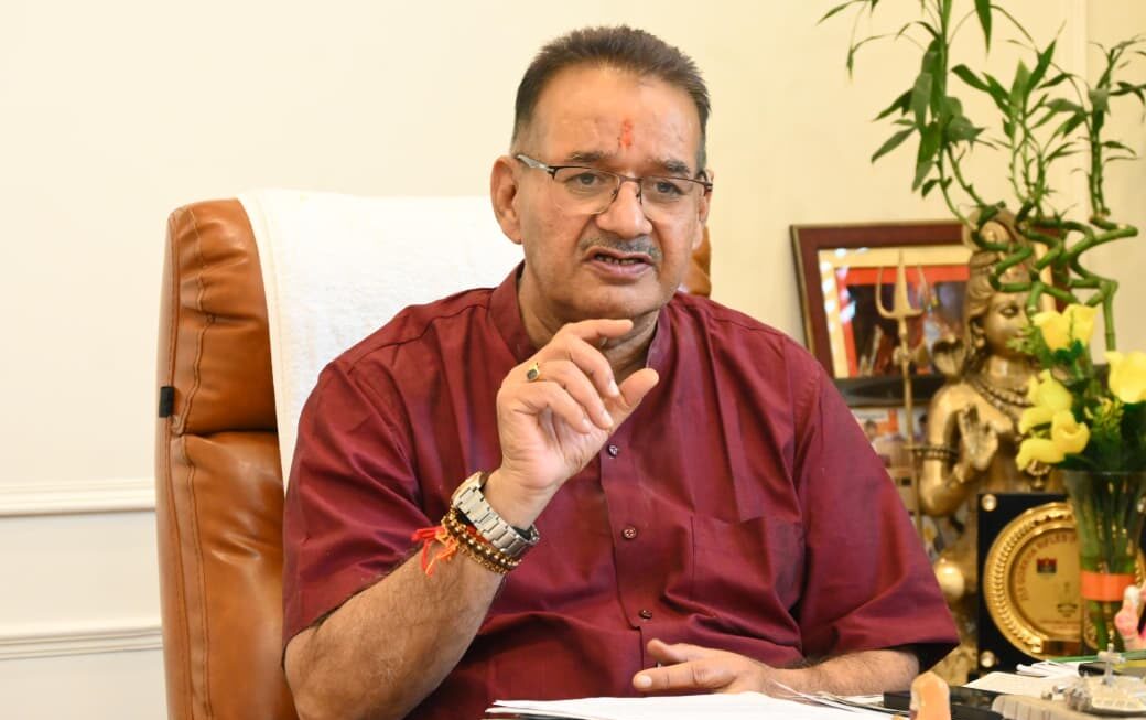 सैनिक कल्याण मंत्री गणेश जोशी ने, सैन्यधाम निर्माण के कार्यों की समीक्षा की। 