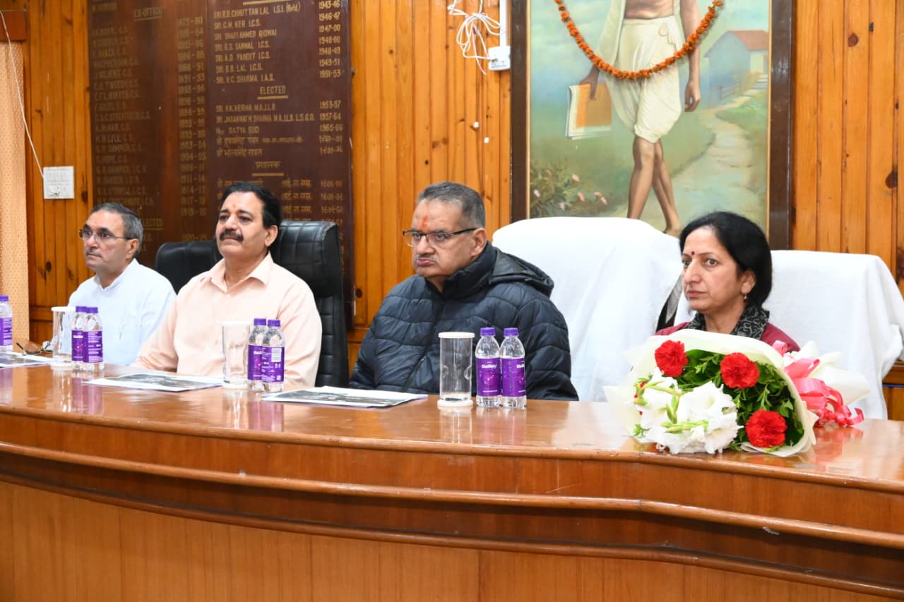 मसूरी रोपवे परियोजना पर स्टैक होल्डरों की बैठक, मंत्री गणेश जोशी बोले, मसूरी के विकास में मील का पत्थर साबित होगा।