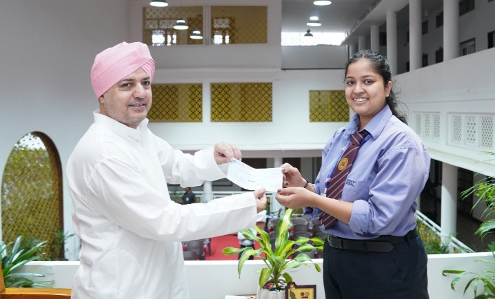 एसजीआरआरयू की मेधावी छात्रा, हंसिका सक्सेना की प्रतिभा को, श्री गुरु राम राय विश्वविद्यालय ने किया सम्मानित।