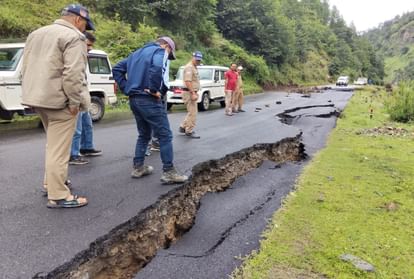 गंगोत्री हाईवे का करीब 200 मीटर हिस्सा, टिहरी बांध झील में समाया, सालंग पुल के पास भी धंसी सड़क।