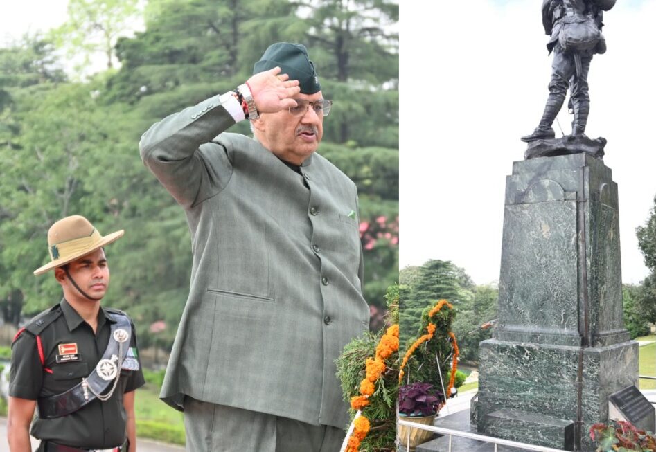 सैनिक कल्याण मंत्री गणेश जोशी ने, लैंसडाउन वार मेमोरियल में शहीदों को, पुष्पचक्र अर्पित कर दी श्रद्धांजलि।