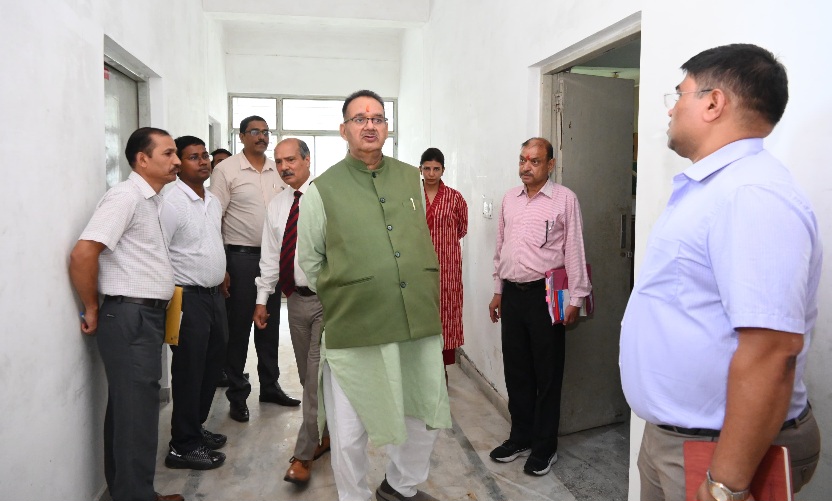 देहरादून में सैनिक विश्राम गृह के, जीर्णोद्धार कार्यों का किया  निरीक्षण, सैनिक कल्याण मंत्री गणेश जोशी।